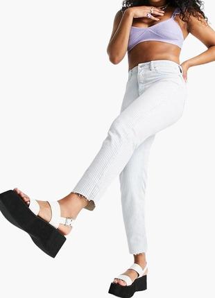 Укороченные джинсы в полоску topshop