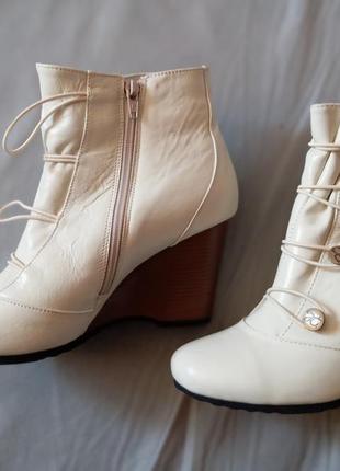 Ботинки женские зимние