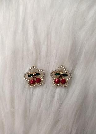 Сережки вишня
