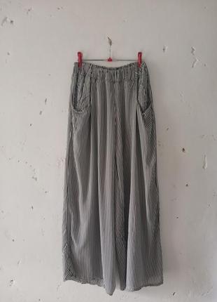 Широкие палаццо тонкие брюки