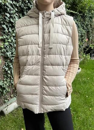 Жилетка , безрукавка, жилет