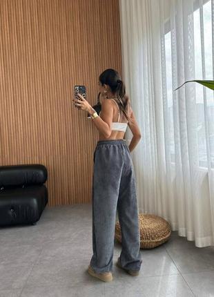 Трендовые спортивные вельветовые брюки свободного кроя