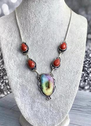 Індія, кольє з друзой тонованого різнокольорового кварцу та коралами (прес), довжина 50 см