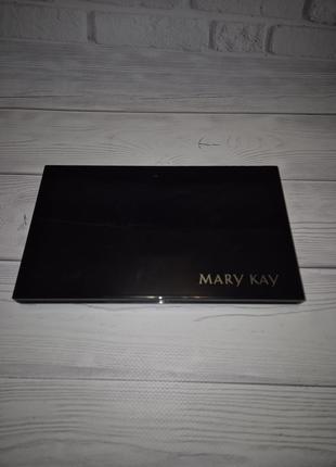 Палитра для теней с зеркалом мэри кей/mary kay
