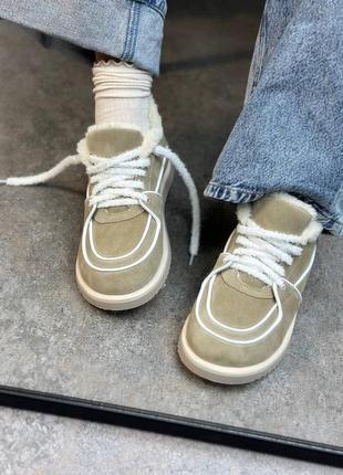 В наявності ❗️❗️замшеві кросівки короткі уги на хутрі теплі легусінькі