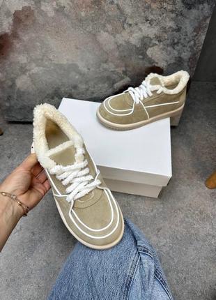 В наявності ❗️❗️замшеві кросівки короткі уги на хутрі теплі легусінькі