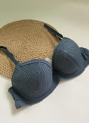 Бюстгальтер