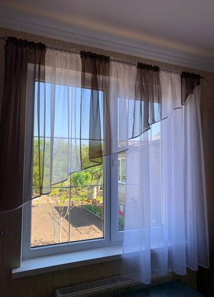 Тюль коротка на вікно біло-коричнева геометрична