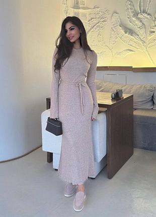 Сукня плаття