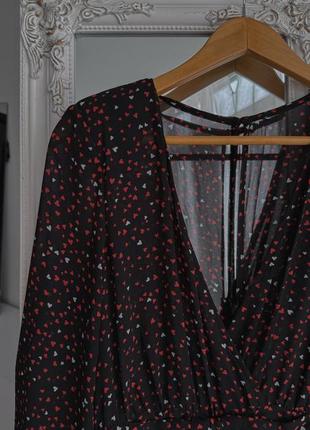 Сукня в сердечка