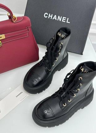 Кожаные сапоги в стиле chanel2 фото