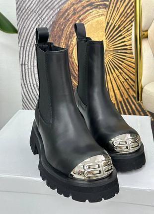 Кожаные сапоги