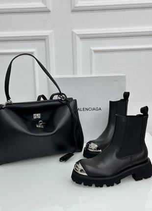 Шкіряні чоботи в стилі balenciaga4 фото