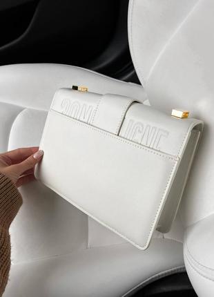 Женская кожаная брендовая сумочка белого цвета christian dior white premium8 фото