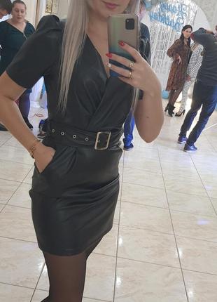 Платье из эко-кожи