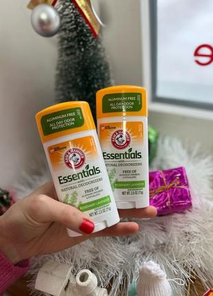 Дезодорант натуральний arm & hammer.