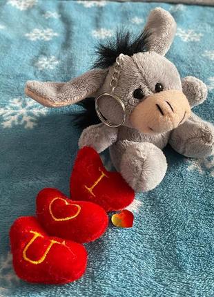 Милая мягкая игрушка ослик брелок с сердечками надписью i❤️u