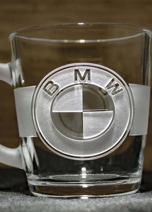 Чашка с гравировкой логотипа bmw с матовой ручкой