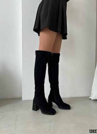 Чёрные зимние ботфорты с квадраным носком на среднем квадратном каблуке еврозима