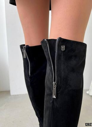 Чёрные зимние ботфорты с квадраным носком на среднем квадратном каблуке еврозима