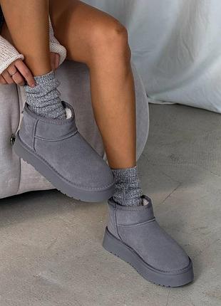 Жіночі уггі замшеві короткі на потовщеній підошві, серые укороченные угги натуральная замша