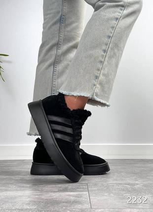 Натуральные замшевые утепленные кеды с мехом тедди