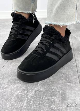 Натуральные замшевые утепленные кеды с мехом тедди