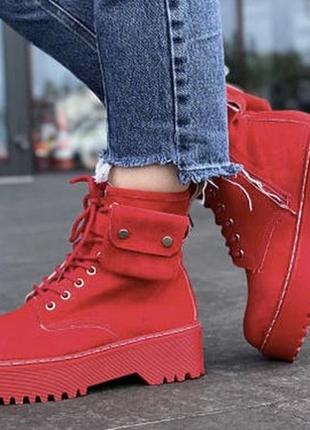 Жіночі стильні замшеві черевики прошиті на блискавці та шнурівці демі.