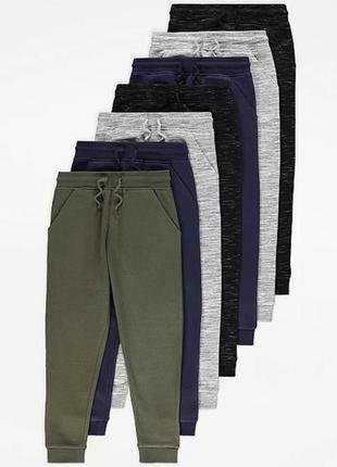 George. спортивні штани на баєчці 6-7 років.