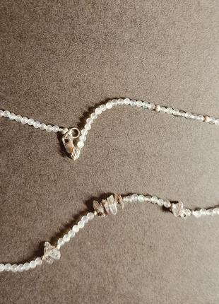 Оригинальный и нежный чокер из натурального камня лабрадор и херкимер