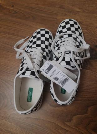 Кроссовки подростковые