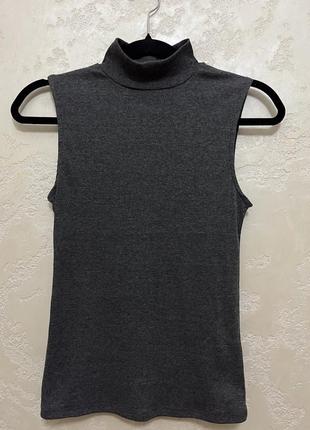 Гольф безрукавка