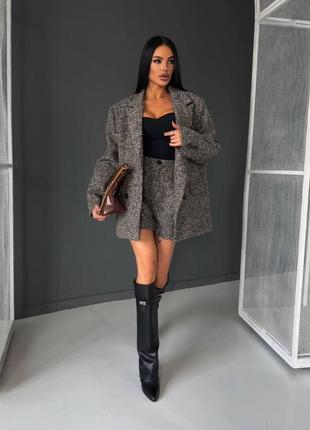 Костюм в стиле wang