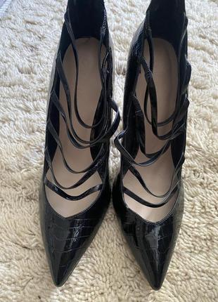 Туфлі-човники