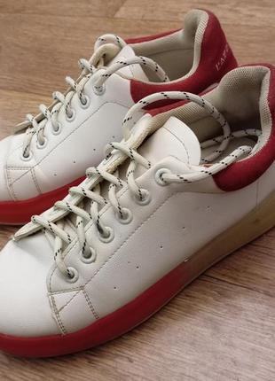 Белые кроссовки с красной подошвой.laierin shoes.3 фото