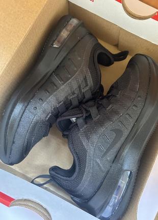 Чорні кросівки nike air max