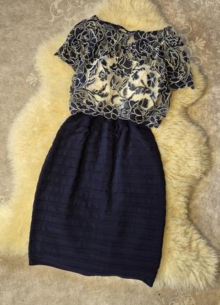 Изысканное платье