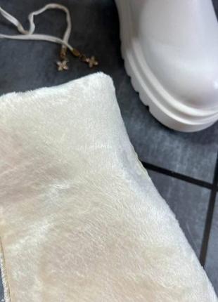 Белые ботфорты