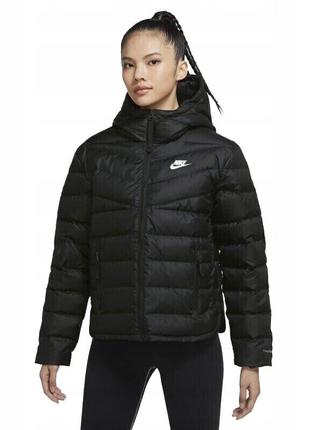 Нова куртка nike xs