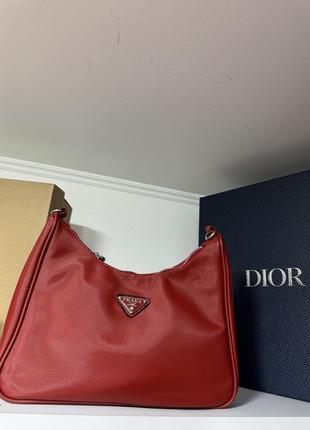 Новая сумка prada в трендовом цвете