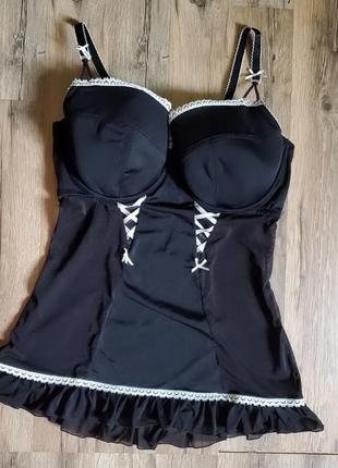 Красива сорочка, корсет