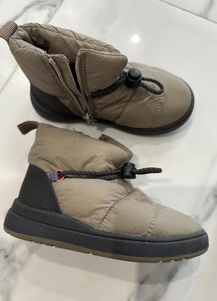 Дитячі черевики zara