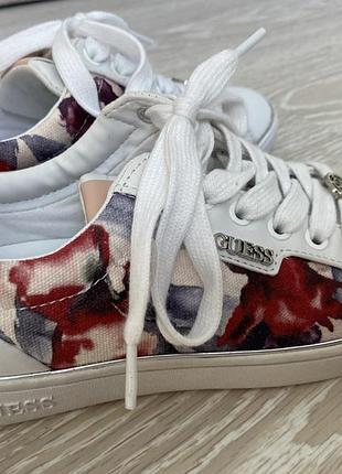 Кеди guess