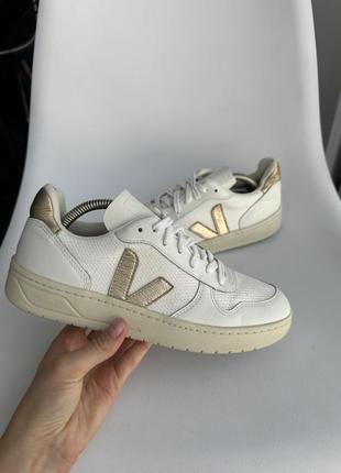 Кеди veja