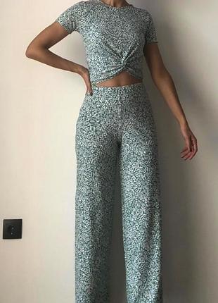 Костюм женский в рубчик