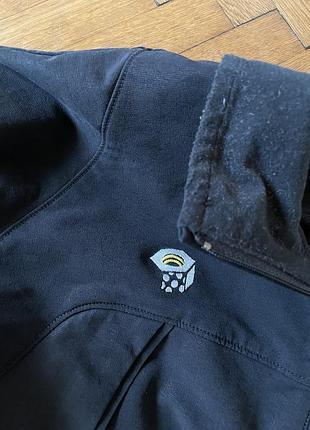 Легка трекінгова вітровка водовідштовхуюча курточка mountain hard wear