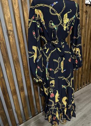 Сукня з принтом на запах