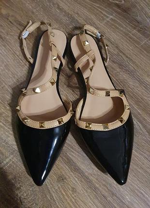 Балетки, лодочки, босоножки с шипами