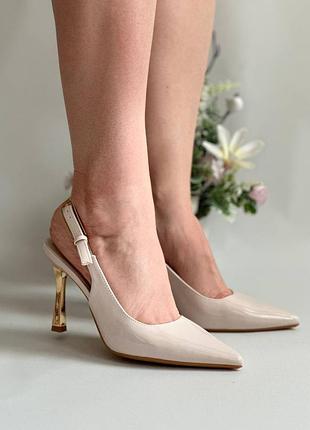 Трендові туфлі на шпильці