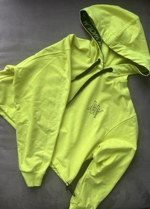 Спортивная кофта wolm